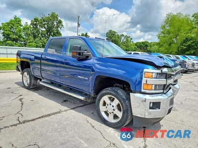 Czwarte zdjęcie samochodu z boku: 2017 CHEVROLET SILVERADO K2500 HEAVY DUTY LT VIN:1GC1KVEYXHF223455 - miniatura