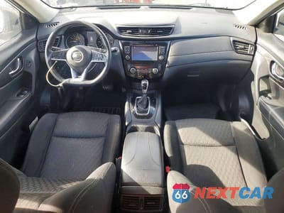 Zdjęcie 8 z 13 samochodu: 2017 NISSAN ROGUE SV VIN:KNMAT2MV7HP502598 - miniatura