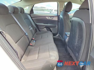 Zdjęcie 10 z 12 samochodu: 2020 KIA FORTE FE VIN:3KPF24AD6LE182800 - miniatura