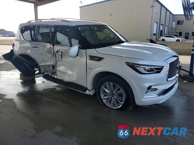 Czwarte zdjęcie samochodu z boku: 2019 INFINITI QX80 LUXE VIN:JN8AZ2NF2K9683681 - miniatura