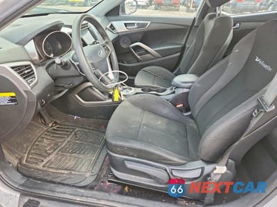 Zdjęcie 7 z 13 samochodu: 2016 HYUNDAI VELOSTER BASE VIN:KMHTC6AD9GU271291 - miniatura