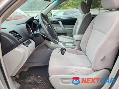Zdjęcie 7 z 13 samochodu: 2009 TOYOTA HIGHLANDER BASE VIN:JTEES41AX92133179 - miniatura