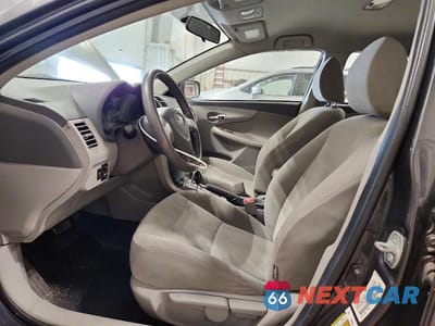 Zdjęcie 7 z 12 samochodu: 2010 TOYOTA COROLLA LE VIN:1NXBU4EE9AZ318990 - miniatura