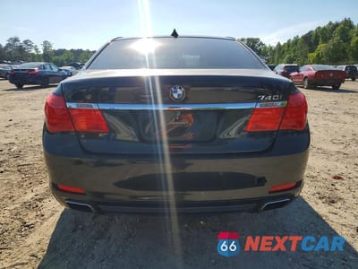 Zdjęcie 6 z 12 samochodu: 2011 BMW 740 I VIN:WBAKA4C53BC612485 - miniatura