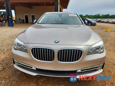 Piąte zdjęcie samochodu w środku: 2014 BMW 750 LI VIN:WBAYE8C52ED134631 - miniatura
