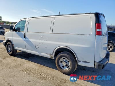 Drugie zdjęcie samochodu z przodu: 2020 CHEVROLET EXPRESS G2500 VIN:1GCWGAFP3L1218657 - miniatura