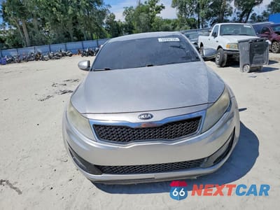 Piąte zdjęcie samochodu w środku: 2013 KIA OPTIMA LX VIN:5XXGM4A74DG237729 - miniatura