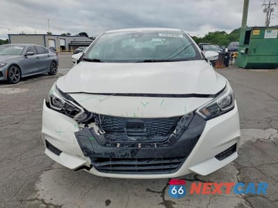 Piąte zdjęcie samochodu w środku: 2020 NISSAN VERSA SV VIN:3N1CN8EV7LL801830 - miniatura