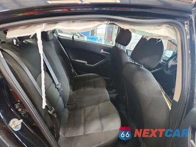 Zdjęcie 10 z 12 samochodu: 2017 KIA FORTE LX VIN:3KPFK4A73HE089900 - miniatura