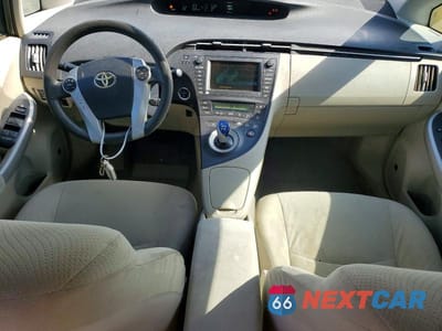 Zdjęcie 8 z 12 samochodu: 2010 TOYOTA PRIUS III VIN:JTDKN3DU3A0004568 - miniatura