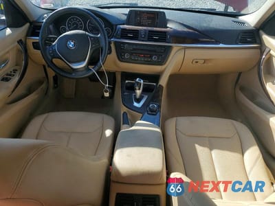 Zdjęcie 8 z 12 samochodu: 2015 BMW 328 XI VIN:WBA3B3C59FJ983776 - miniatura