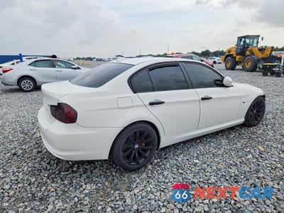 Trzecie zdjęcie samochodu z tyłu: 2011 BMW 328 I VIN:WBAPH7G53BNN05020 - miniatura