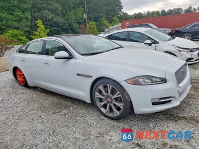 Czwarte zdjęcie samochodu z boku: 2017 JAGUAR XJL PORTFOLIO VIN:SAJWA2G74H8W10715 - miniatura