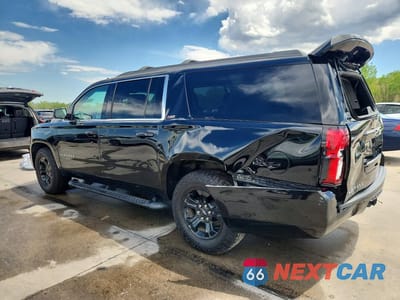 Drugie zdjęcie samochodu z przodu: 2018 CHEVROLET SUBURBAN K1500 LT VIN:1GNSKHKC2JR116992 - miniatura
