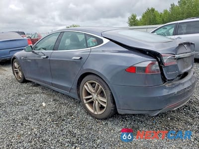 Drugie zdjęcie samochodu z przodu: 2015 TESLA MODEL S VIN:5YJSA1E25FF118450 - miniatura