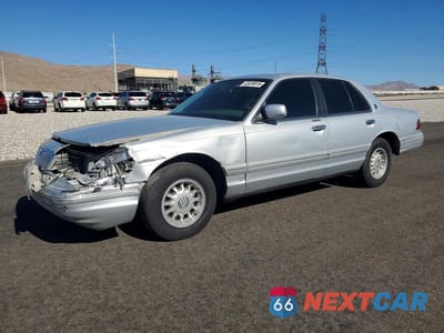 1996 MERCURY GRAND MARQUIS 2MELM75W6TX704294 - główne zdjęcie licytacji z USA - miniatura