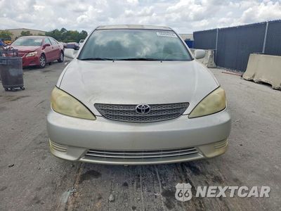 Piąte zdjęcie samochodu w środku: 2004 TOYOTA CAMRY LE VIN:4T1BE32K64U856570 - miniatura