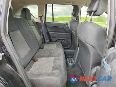Zdjęcie 11 z 13 samochodu: 2012 JEEP COMPASS LATITUDE VIN:1C4NJCEB5CD685320 - miniatura