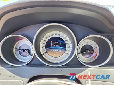 Zdjęcie 9 z 12 samochodu: 2012 MERCEDES-BENZ C 250 VIN:WDDGF4HB8CR228568 - miniatura