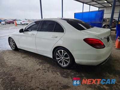 Drugie zdjęcie samochodu z przodu: 2015 MERCEDES-BENZ C 300 VIN:55SWF4JB3FU085294 - miniatura