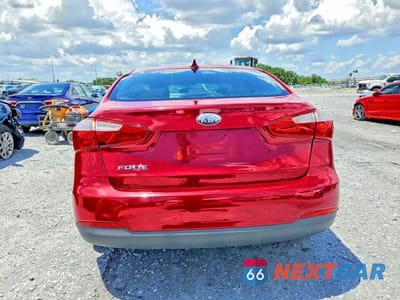 Zdjęcie 6 z 12 samochodu: 2016 KIA FORTE LX VIN:KNAFK4A66G5614009 - miniatura