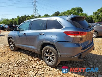 Drugie zdjęcie samochodu z przodu: 2017 TOYOTA HIGHLANDER LE PLUS VIN:5TDZZRFH5HS194094 - miniatura