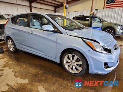Czwarte zdjęcie samochodu z boku: 2014 HYUNDAI ACCENT SE VIN:KMHCU5AE2EU156268 - miniatura