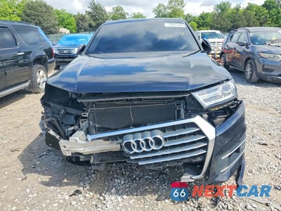 Piąte zdjęcie samochodu w środku: 2018 AUDI Q7 PREMIUM VIN:WA1AAAF75JD007686 - miniatura