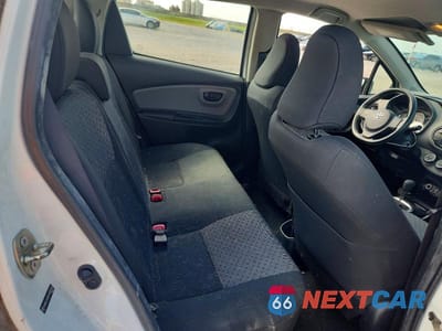 Zdjęcie 10 z 12 samochodu: 2015 TOYOTA YARIS 5-DOOR L VIN:VNKKTUD35FA032724 - miniatura