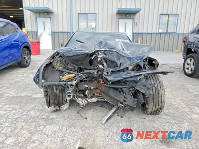 Piąte zdjęcie samochodu w środku: 2018 CHEVROLET CAMARO LT VIN:1G1FB1RSXJ0176241 - miniatura