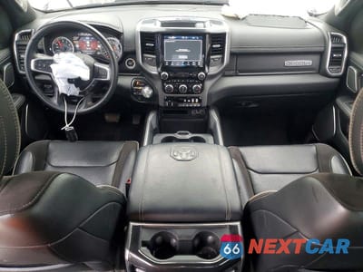 Zdjęcie 8 z 13 samochodu: 2022 RAM 1500 LARAMIE VIN:1C6SRFJT5NN385017 - miniatura
