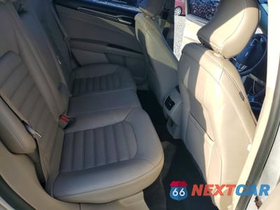 Zdjęcie 10 z 12 samochodu: 2019 FORD FUSION SEL VIN:3FA6P0MUXKR236022 - miniatura