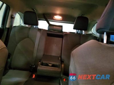 Zdjęcie 10 z 13 samochodu: 2023 TOYOTA HIGHLANDER LE VIN:5TDKDRAH4PS027361 - miniatura