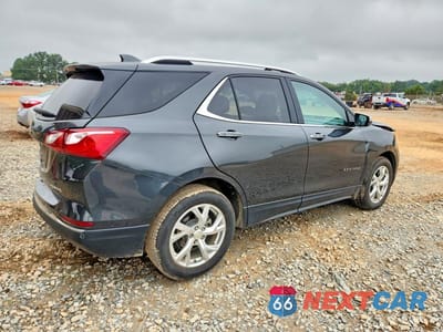 Trzecie zdjęcie samochodu z tyłu: 2021 CHEVROLET EQUINOX PREMIER VIN:2GNAXNEV1M6145716 - miniatura