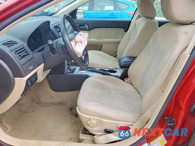 Zdjęcie 7 z 13 samochodu: 2010 MERCURY MILAN VIN:3MEHM0HA1AR656440 - miniatura