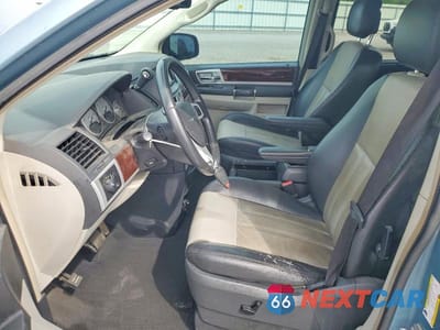 Zdjęcie 7 z 14 samochodu: 2010 CHRYSLER TOWN & COUNTRY TOURING PLUS VIN:2A4RR8DX1AR421682 - miniatura