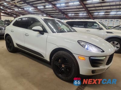 Czwarte zdjęcie samochodu z boku: 2015 PORSCHE MACAN S VIN:WP1AB2A57FLB55025 - miniatura
