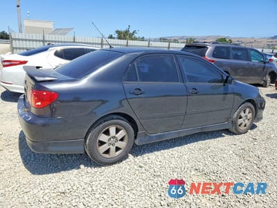 Trzecie zdjęcie samochodu z tyłu: 2003 TOYOTA COROLLA S VIN:1NXBR32E73Z112571 - miniatura