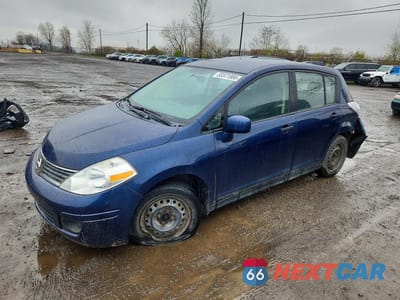 2008 NISSAN VERSA 1.8 S 3N1BC13EX8L444789 - główne zdjęcie licytacji z USA - miniatura