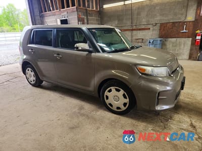 Czwarte zdjęcie samochodu z boku: 2012 SCION XB BASE VIN:JTLZE4FE9CJ010306 - miniatura