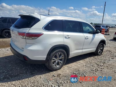 Trzecie zdjęcie samochodu z tyłu: 2015 TOYOTA HIGHLANDER XLE VIN:5TDKKRFH7FS055197 - miniatura