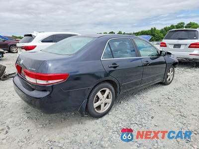 Trzecie zdjęcie samochodu z tyłu: 2004 HONDA ACCORD 4D DX VIN:1HGCM56674A072910 - miniatura