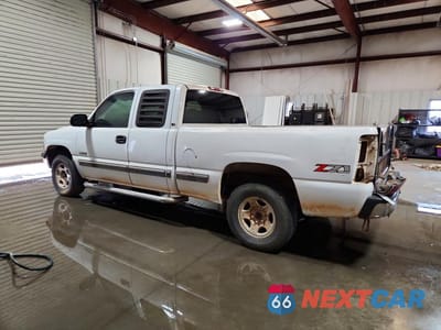 Drugie zdjęcie samochodu z przodu: 2001 CHEVROLET SILVERADO K1500 VIN:1GCEK19T91Z232175 - miniatura