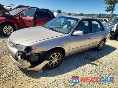 1999 TOYOTA COROLLA VE 1NXBR12EXXZ238871 - główne zdjęcie licytacji z USA - miniatura