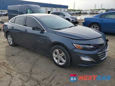 Czwarte zdjęcie samochodu z boku: 2021 CHEVROLET MALIBU LS VIN:1G1ZB5ST1MF052478 - miniatura
