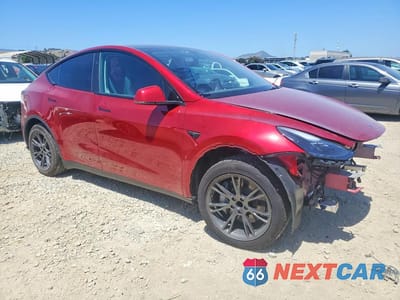 Czwarte zdjęcie samochodu z boku: 2025 TESLA MODEL Y VIN:7SAYGDED8SF313354 - miniatura