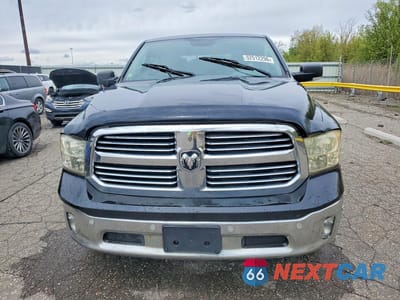 Piąte zdjęcie samochodu w środku: 2017 RAM 1500 SLT VIN:1C6RR7LG2HS600900 - miniatura