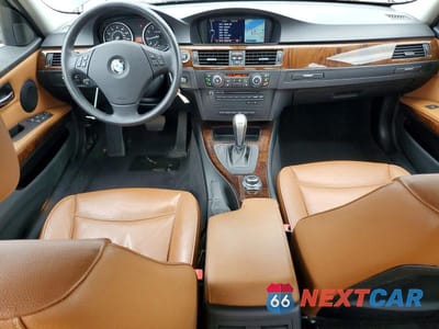Zdjęcie 8 z 12 samochodu: 2011 BMW 328 XI VIN:WBAPK7C50BF195703 - miniatura