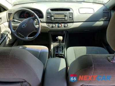 Zdjęcie 8 z 12 samochodu: 2005 TOYOTA CAMRY LE VIN:4T1BE32K55U595692 - miniatura