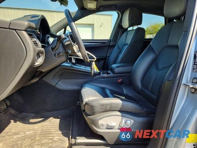 Zdjęcie 7 z 12 samochodu: 2019 PORSCHE MACAN VIN:WP1AA2A59KLB02467 - miniatura